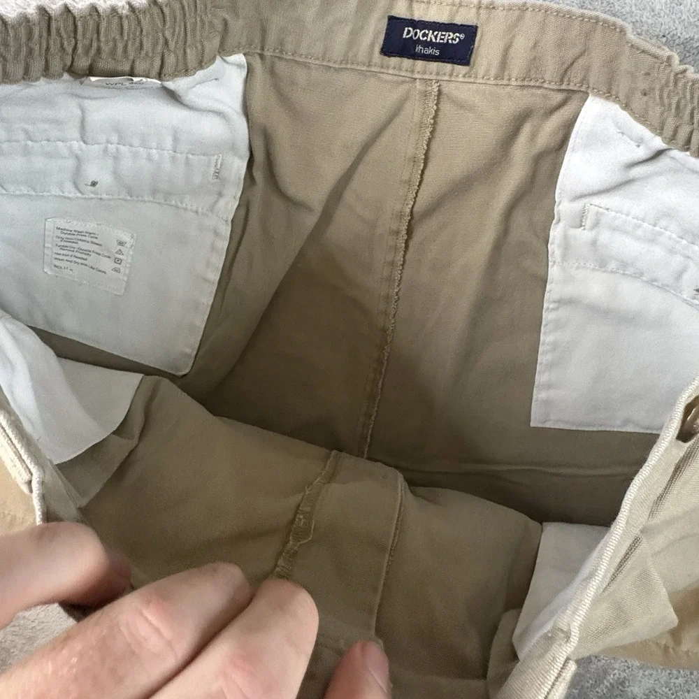 VTG 1997 Dockers Men's 38x6 Beige Khaki Pleated Elastic Waist Chino Shorts